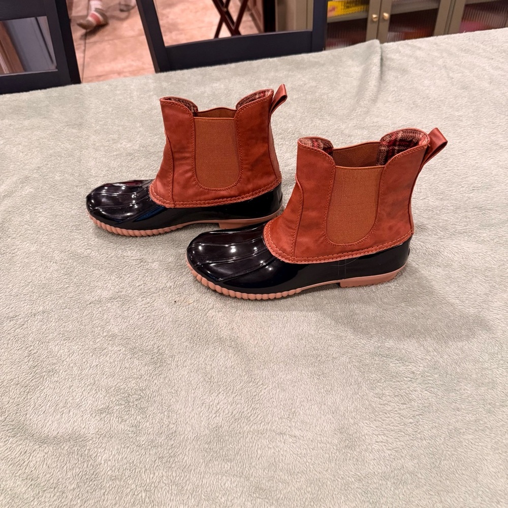 Yoki Women's Winter & Rain Boots - Brown and Black size 9 - Picture 3 of 8